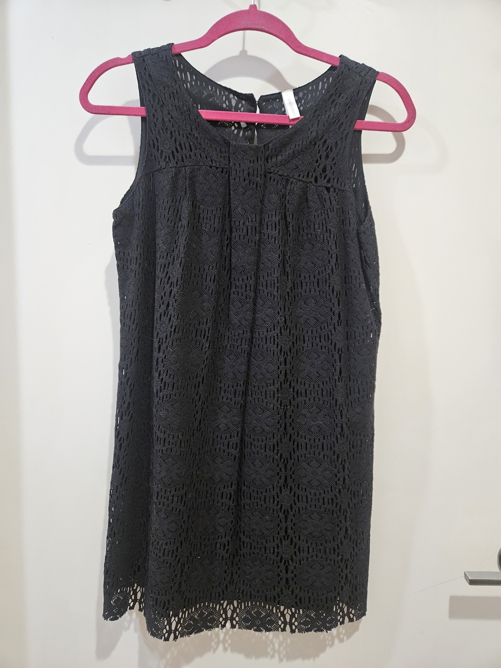 Xhilaration Black Sleeveless Lace Shift Dress
